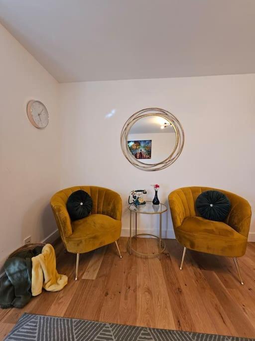 Apartment Comfortable Two Bedroom Flat *