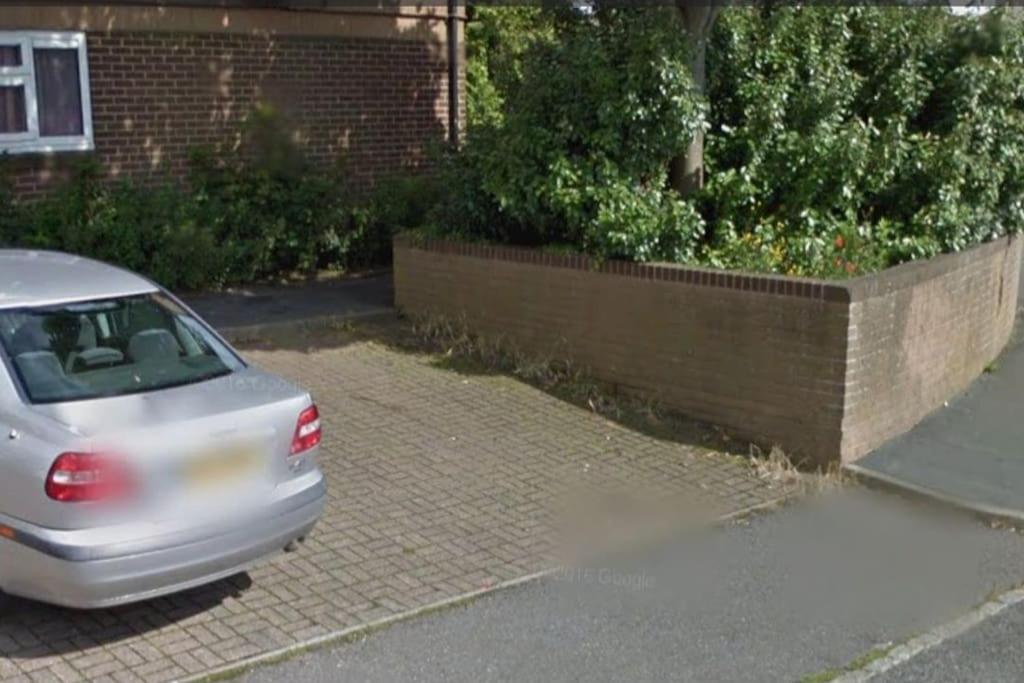 Comfortable Two Bedroom Flat * Brighton